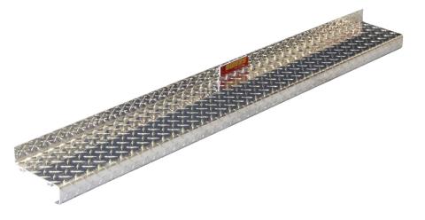 Running Boards Classicpro Series Diamond 2 Inch 07-14 Silverado/Sierra 1500 07-14 Silverado/GMC 2500/3500 Gmt900 2 Inch Riser Crew Cab Aluminum Owens Products