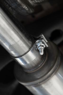 2019-2024 Silverado/Sierra 1500 2.7L Armor BLK, Aluminized Steel 3 Inch Cat-Back, 2.5 Inch Dual Split Rear Exit MBRP