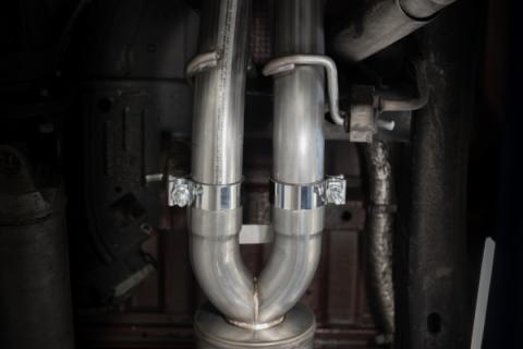 2019-2024 Silverado/Sierra 1500 2.7L Armor BLK, Aluminized Steel 3 Inch Cat-Back, 2.5 Inch Dual Split Rear Exit MBRP