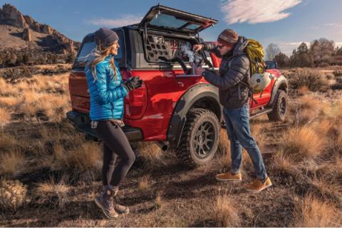 F-250/F-350 Truck Bed Cap SmartCap EVOa Adventure Matte Black For 23-24 Ford F-250/F-350 Super Duty 6.8 Foot Standard Bed RSI SmartCap